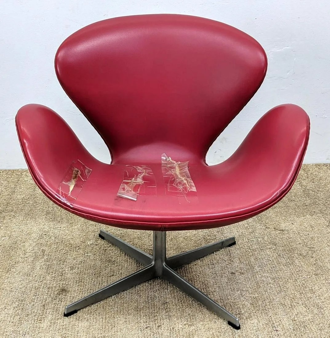 Swan Lounge Chair