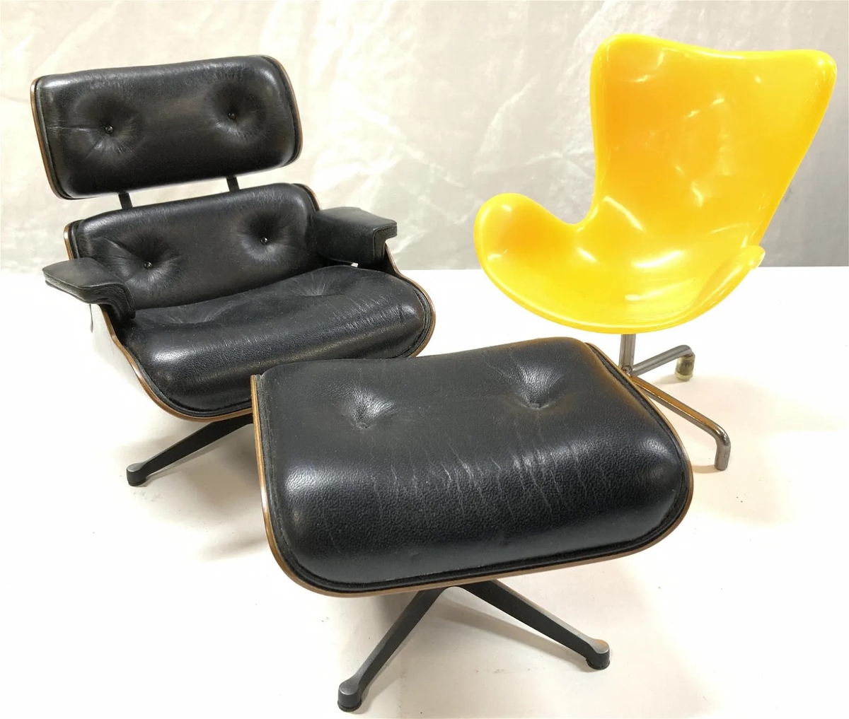 Vitra Design Miniature Eames Chair
